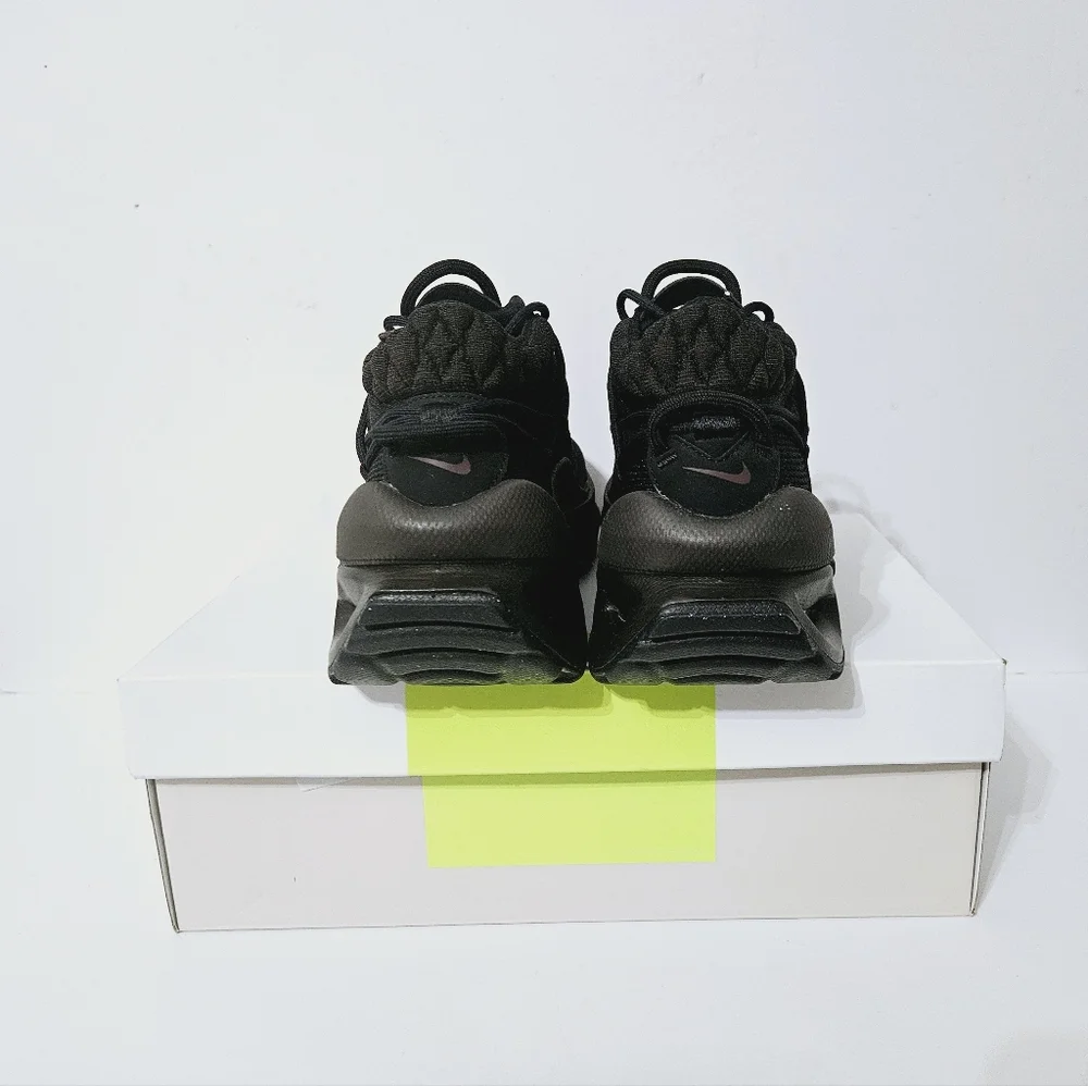 Nike Wmn Air Max Flyknit Venture - Picture 4 of 7